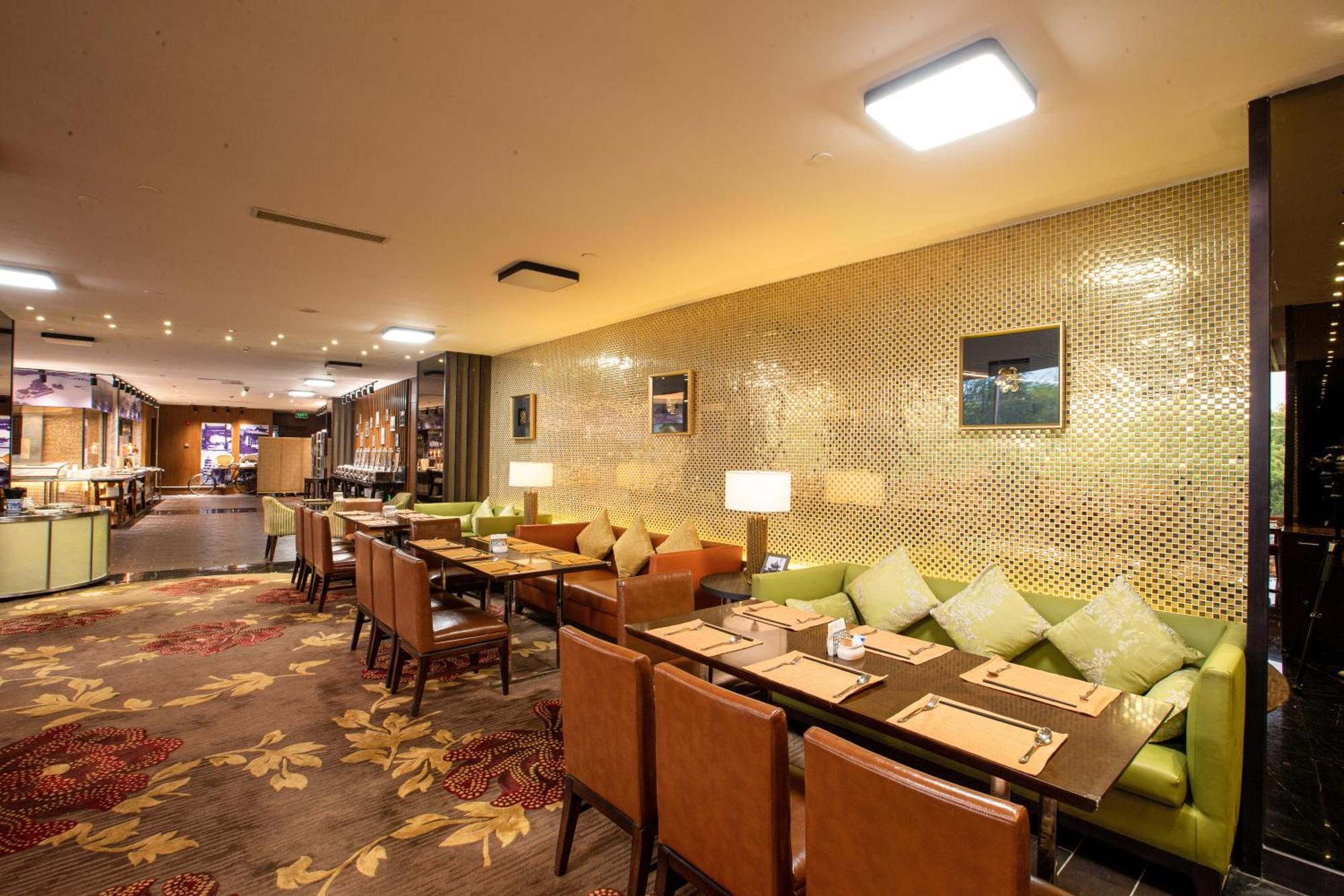 Hilton Nanjing Riverside מראה חיצוני תמונה